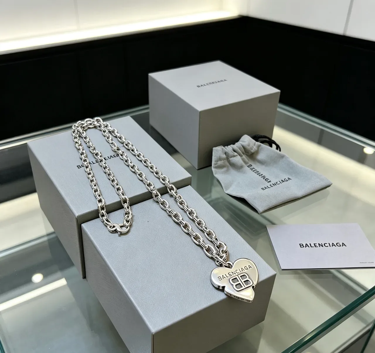 Balenciaga 银色心形吊坠 粗链条项链 9