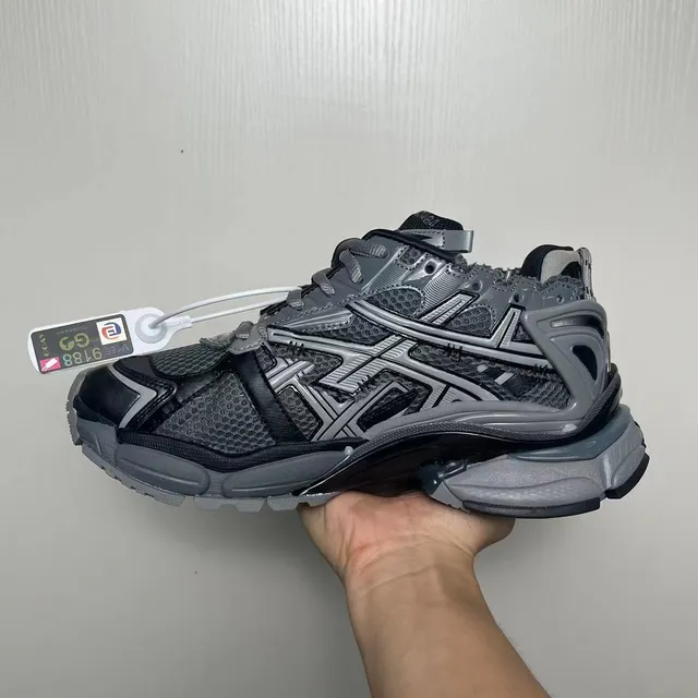 Balenciaga Runner Gray and Black Chunky Sneakers 3