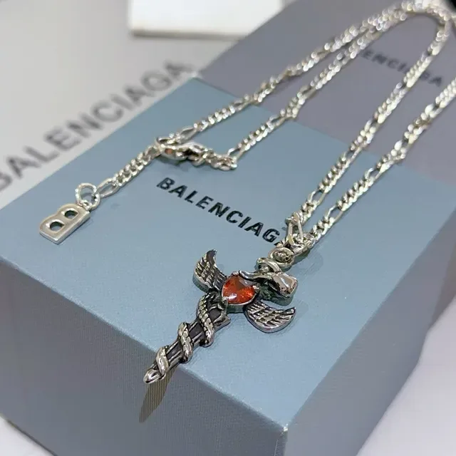 Balenciaga 银色 红色 菲加罗链 翼十字 坠子 项链 6