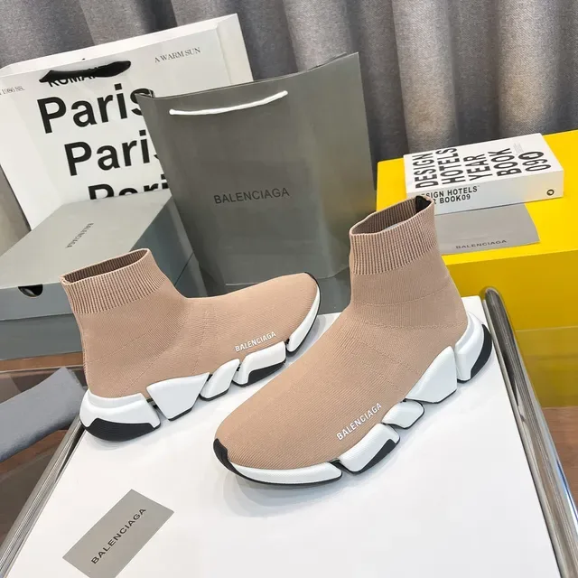 Balenciaga Speed Trainer Beige Blanco Negro Lifestyle Sneakers 4