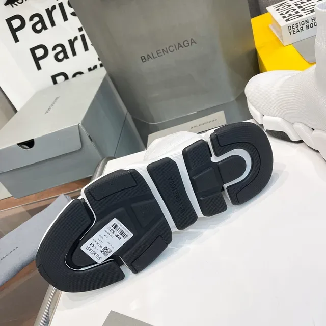 Balenciaga Speed Trainer सफेद और काले लाइफस्टाइल स्नीकर 3