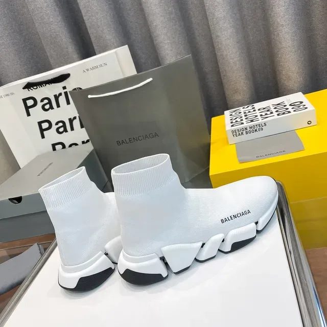Balenciaga Speed Trainer सफेद और काले लाइफस्टाइल स्नीकर 4