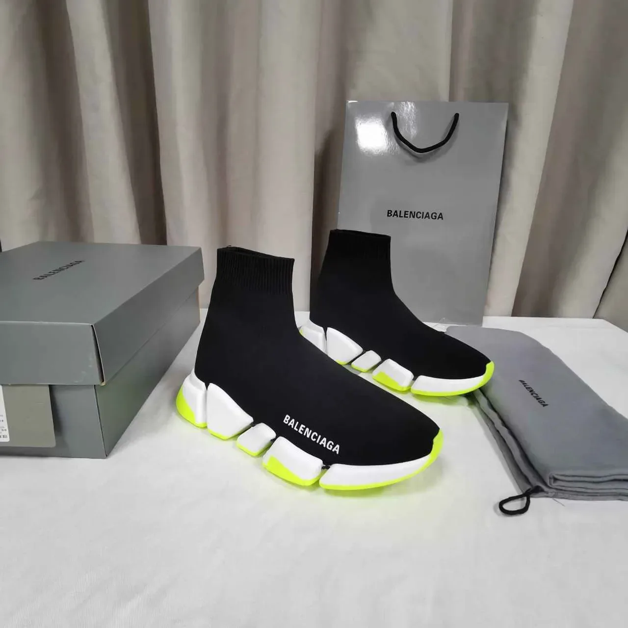 Balenciaga Speedcat 黑色黄色 袜套贴合 针织鞋面 分段块状鞋底 生活方式运动鞋 5