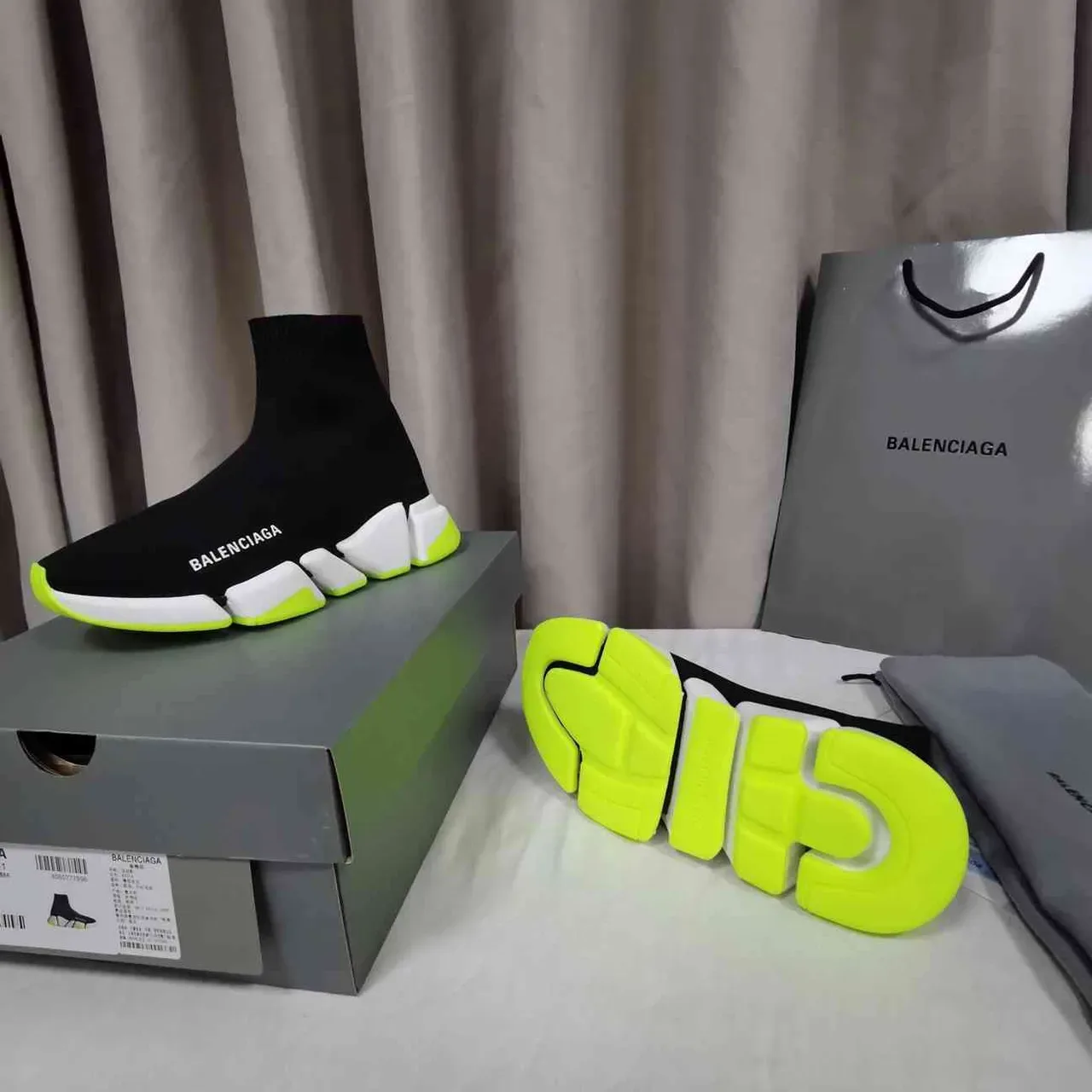 Balenciaga Speedcat 黑色黄色 袜套贴合 针织鞋面 分段块状鞋底 生活方式运动鞋 9