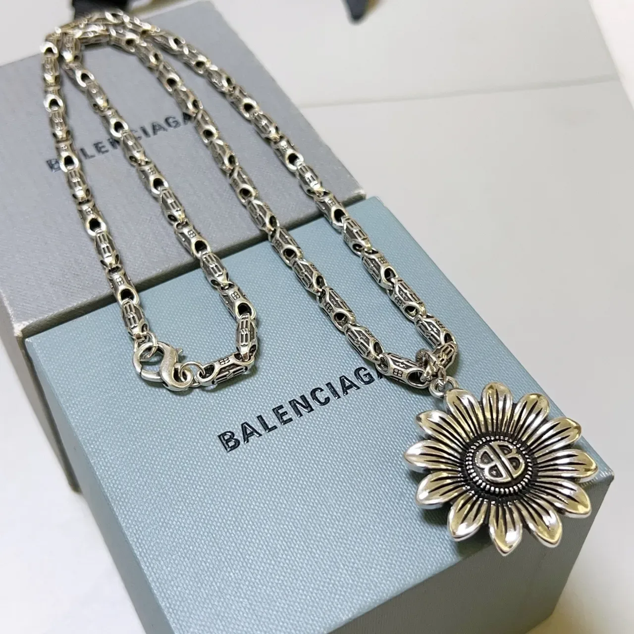 Balenciaga Sunflower Pendant Silver-Tone Necklace 9