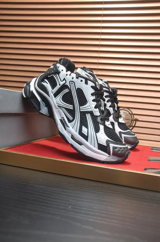 Balenciaga Track Trainer حذاء رياضي أسود وأبيض سميك 4