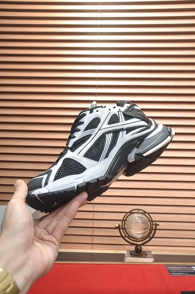 Balenciaga Track Trainer حذاء رياضي أسود وأبيض سميك 5