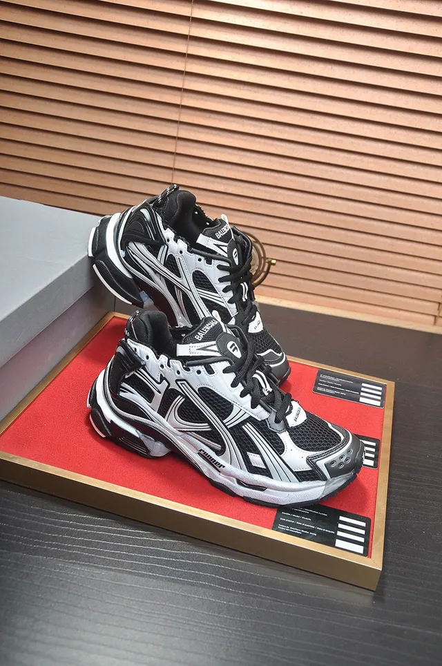 Balenciaga Track Trainer حذاء رياضي أسود وأبيض سميك 6