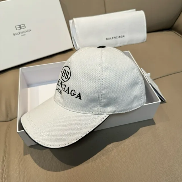 Balenciaga Gorra de béisbol blanca y negra estructurada de seis paneles con logo bordado 7