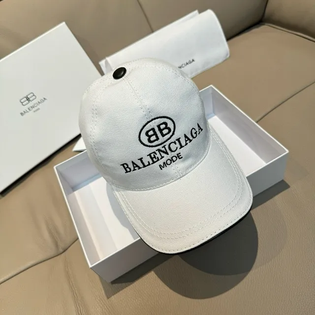 Balenciaga Gorra de béisbol blanca y negra estructurada de seis paneles con logo bordado 9