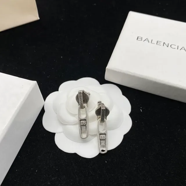 Balenciaga قلادة سلسلة سحابية روابط متشابكة فضية 4