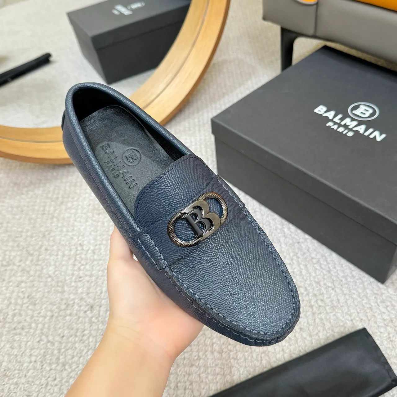 Balmain B-Bold নেভি ব্লু লেদার লোফার 5