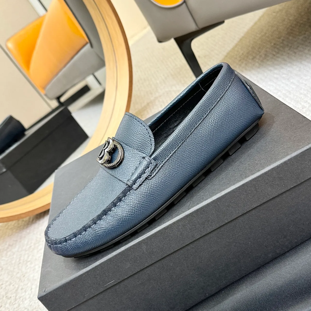 Balmain B-Bold নেভি ব্লু লেদার লোফার 6