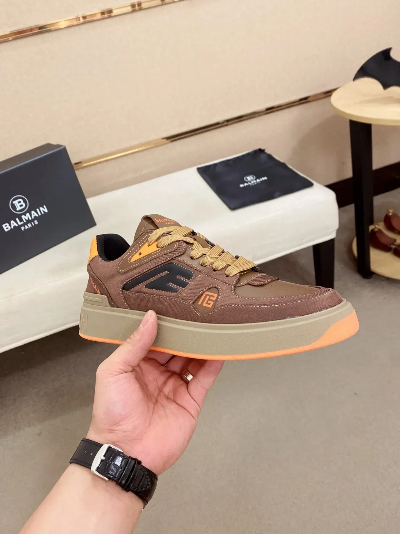 Balmain B-Court حذاء رياضي بني وبرتقالي أسلوب حياة 4