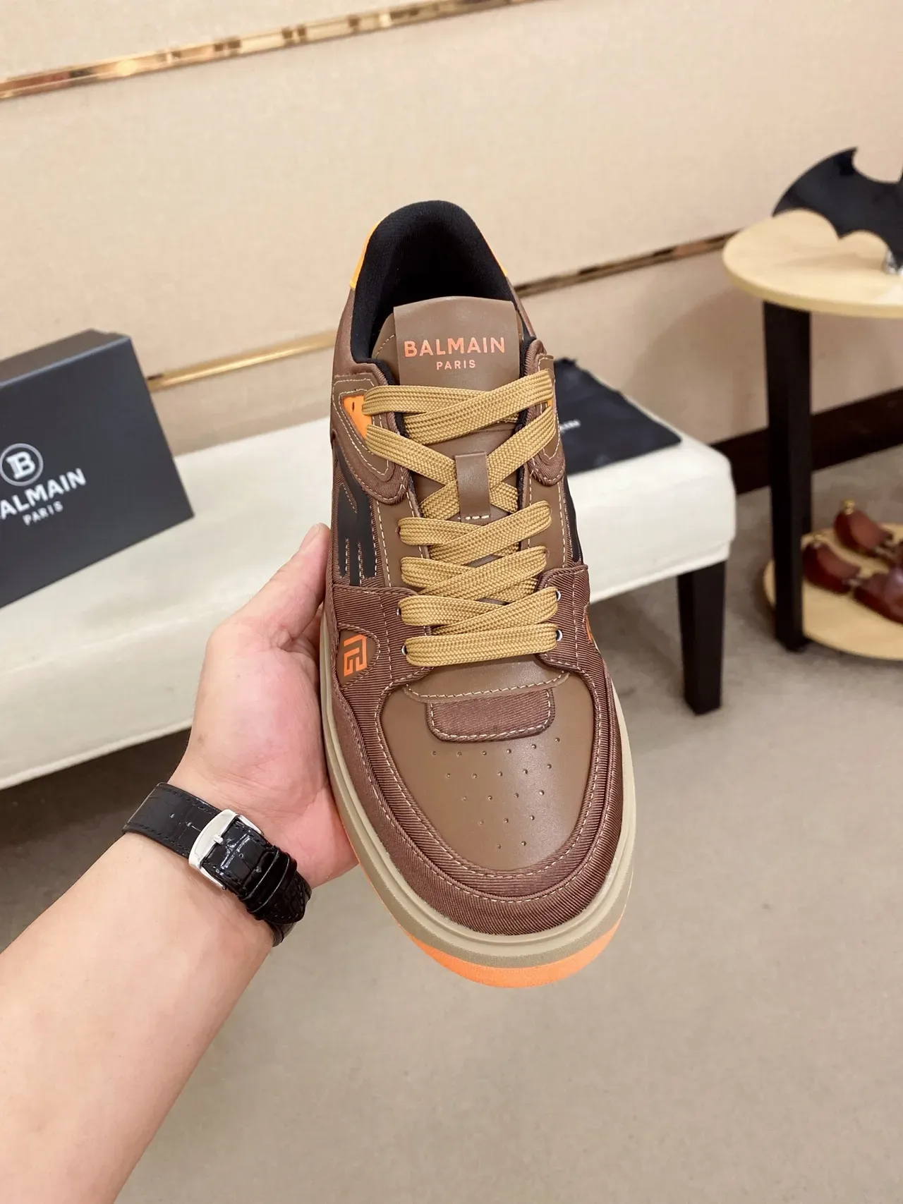 Balmain B-Court حذاء رياضي بني وبرتقالي أسلوب حياة 5