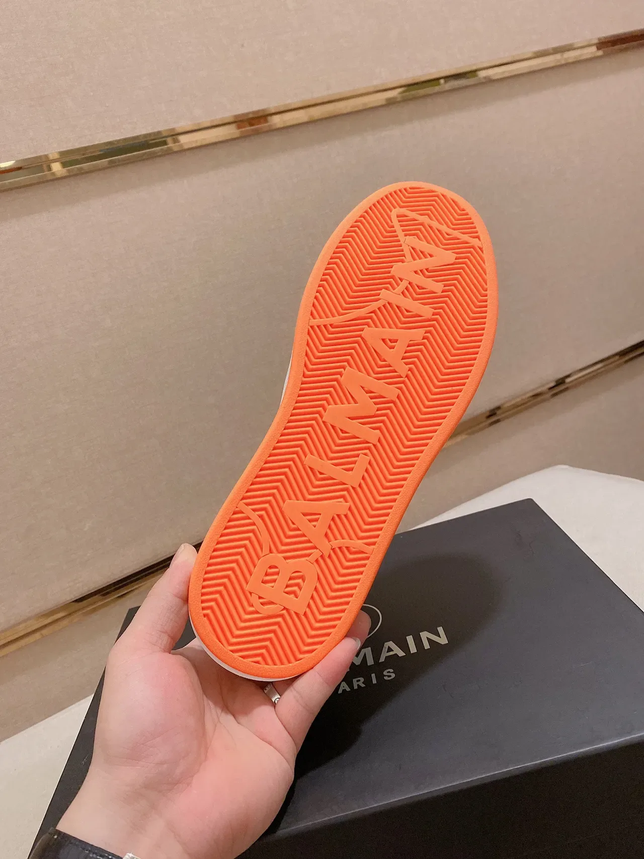 Balmain 白橙高帮皮麂皮混合运动鞋 2