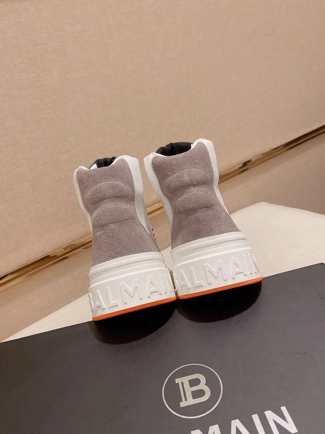 Balmain 白橙高帮皮麂皮混合运动鞋 4