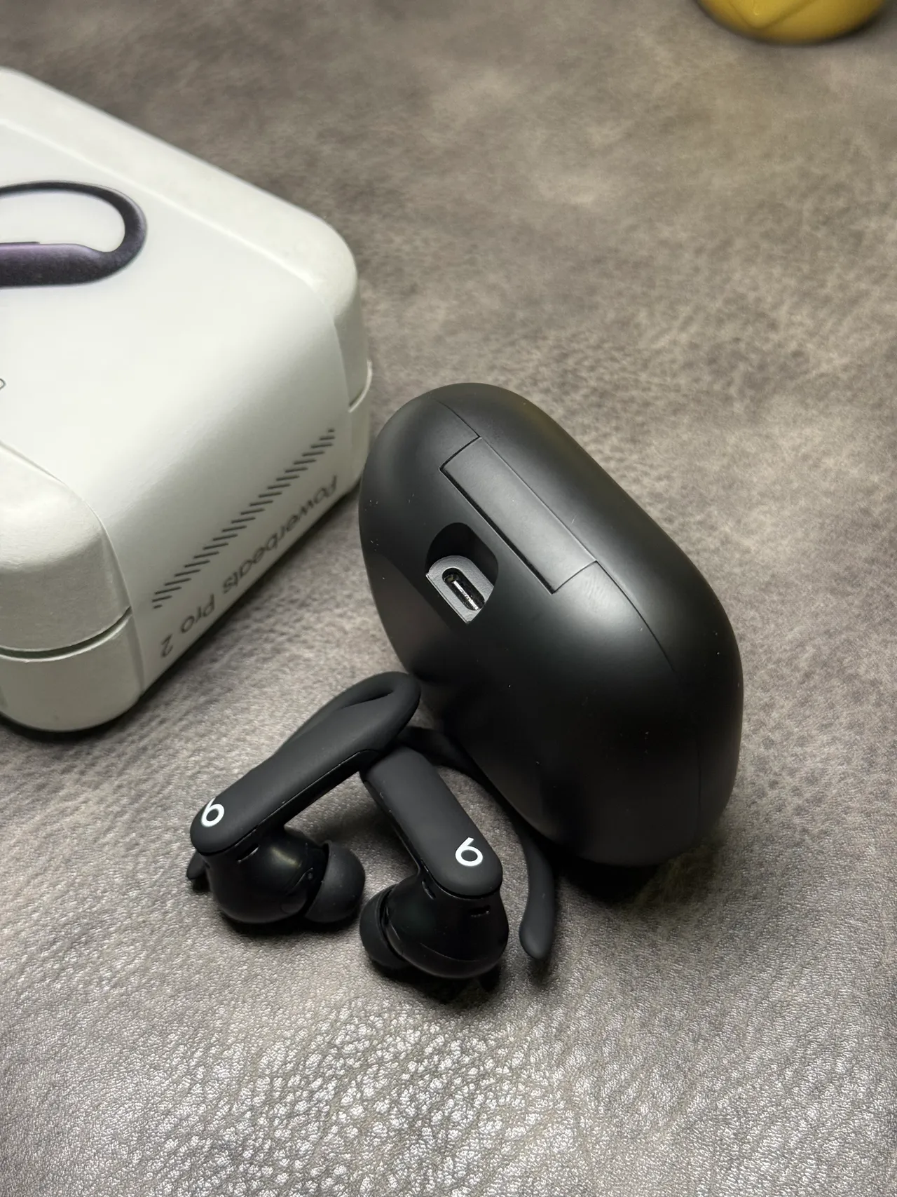 Beats Powerbeats Pro 2 سماعات أذن رياضية سوداء 13