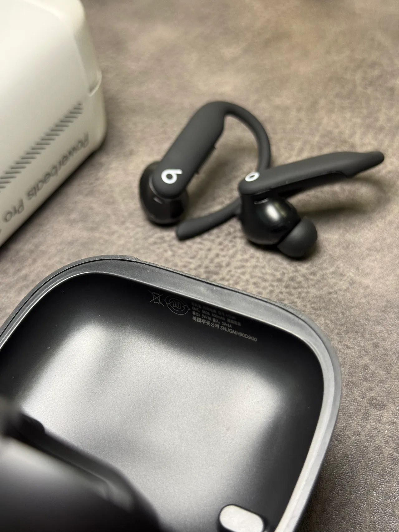 Beats Powerbeats Pro 2 سماعات أذن رياضية سوداء 17