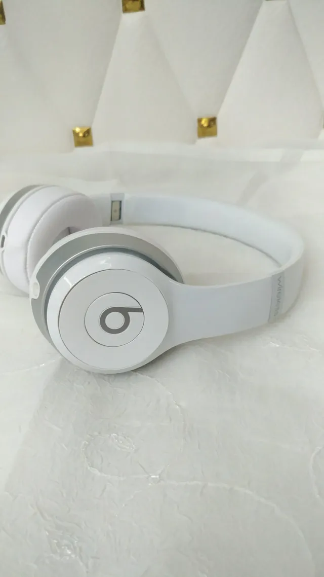 Beats Solo3 Wireless Multicolor Over-ear Headphones 12