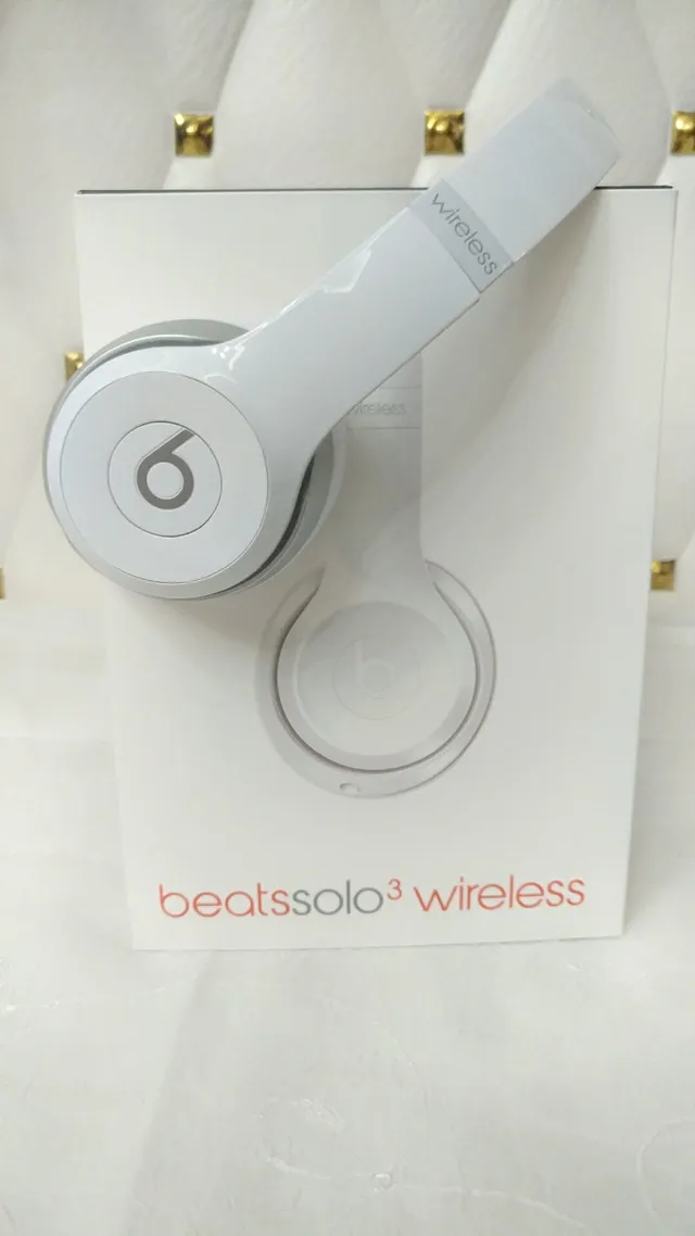 Beats Solo3 Wireless Multicolor Over-ear Headphones 13