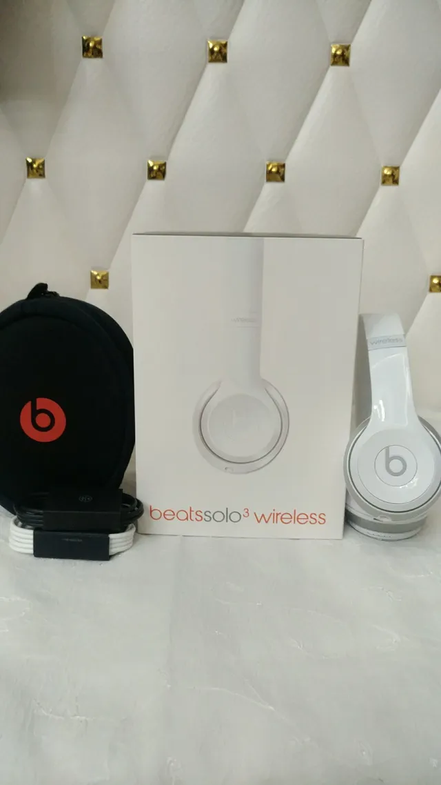 Beats Solo3 Wireless Multicolor Over-ear Headphones 14