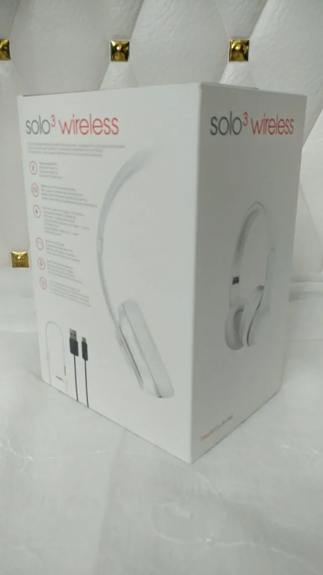 Beats Solo3 Wireless Multicolor Over-ear Headphones 19