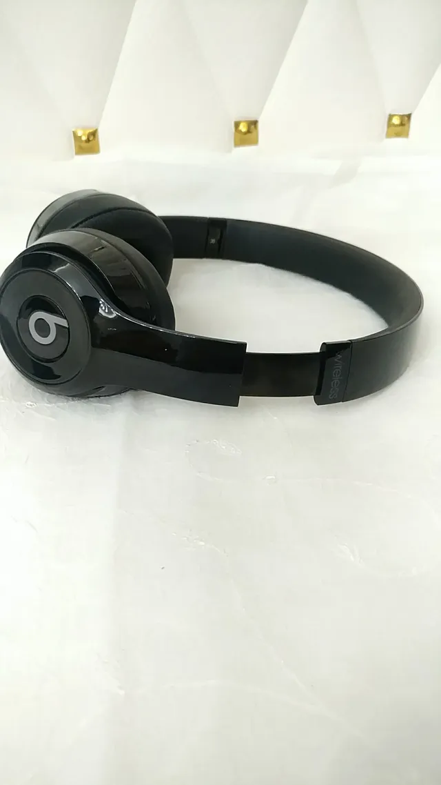 Beats Solo3 Wireless Multicolor Over-ear Headphones 21