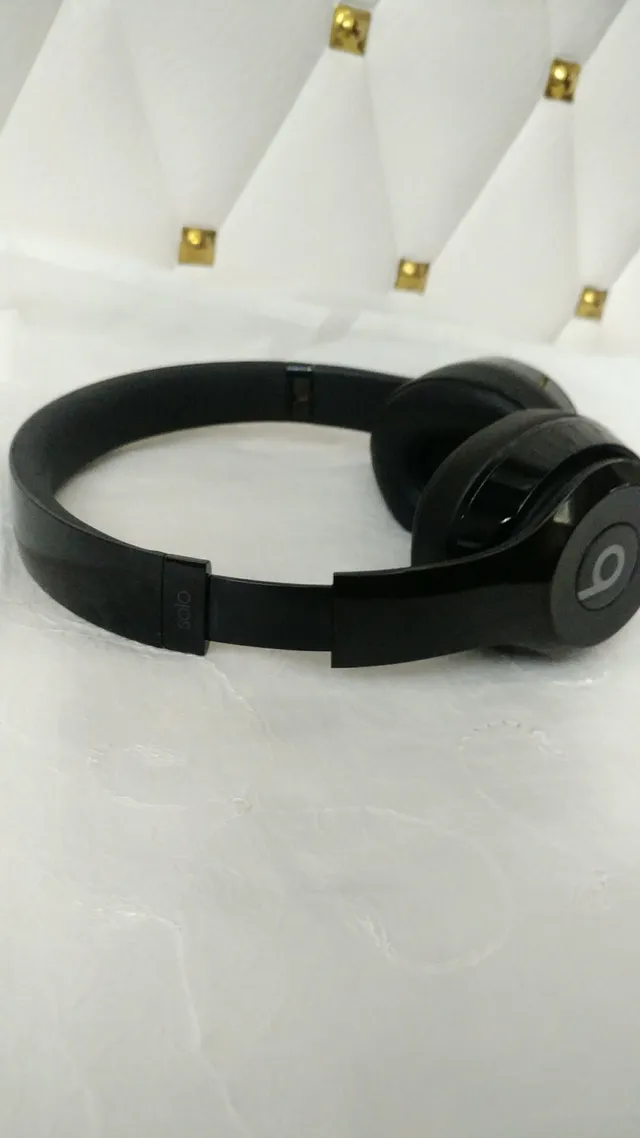 Beats Solo3 Wireless Multicolor Over-ear Headphones 22