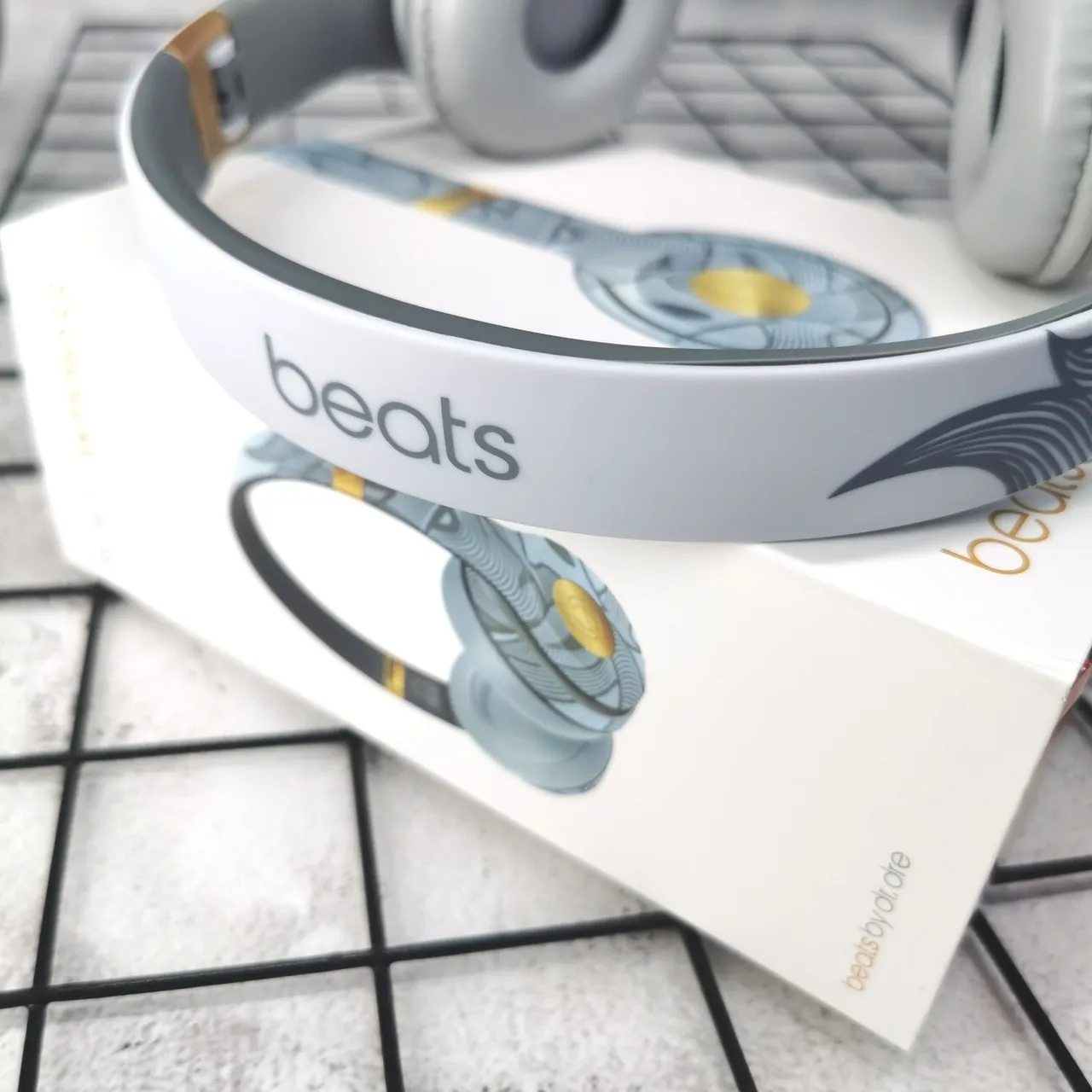 Beats Solo³ Wireless 新年特别版 头戴式耳机 4