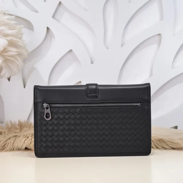Bottega Veneta Preto Cinza Intrecciato Couro Trançado Clutch Envelope com aba 3