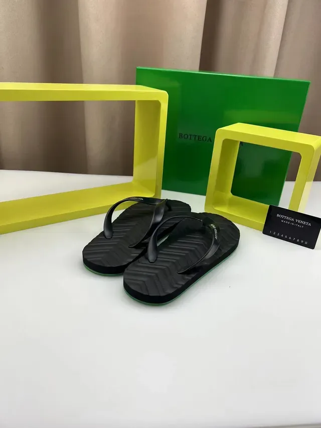 Bottega Veneta কালো সবুজ মিনিমালিস্ট থং চেভরন-টেক্সচার্ড সোল স্লিপার্স 8