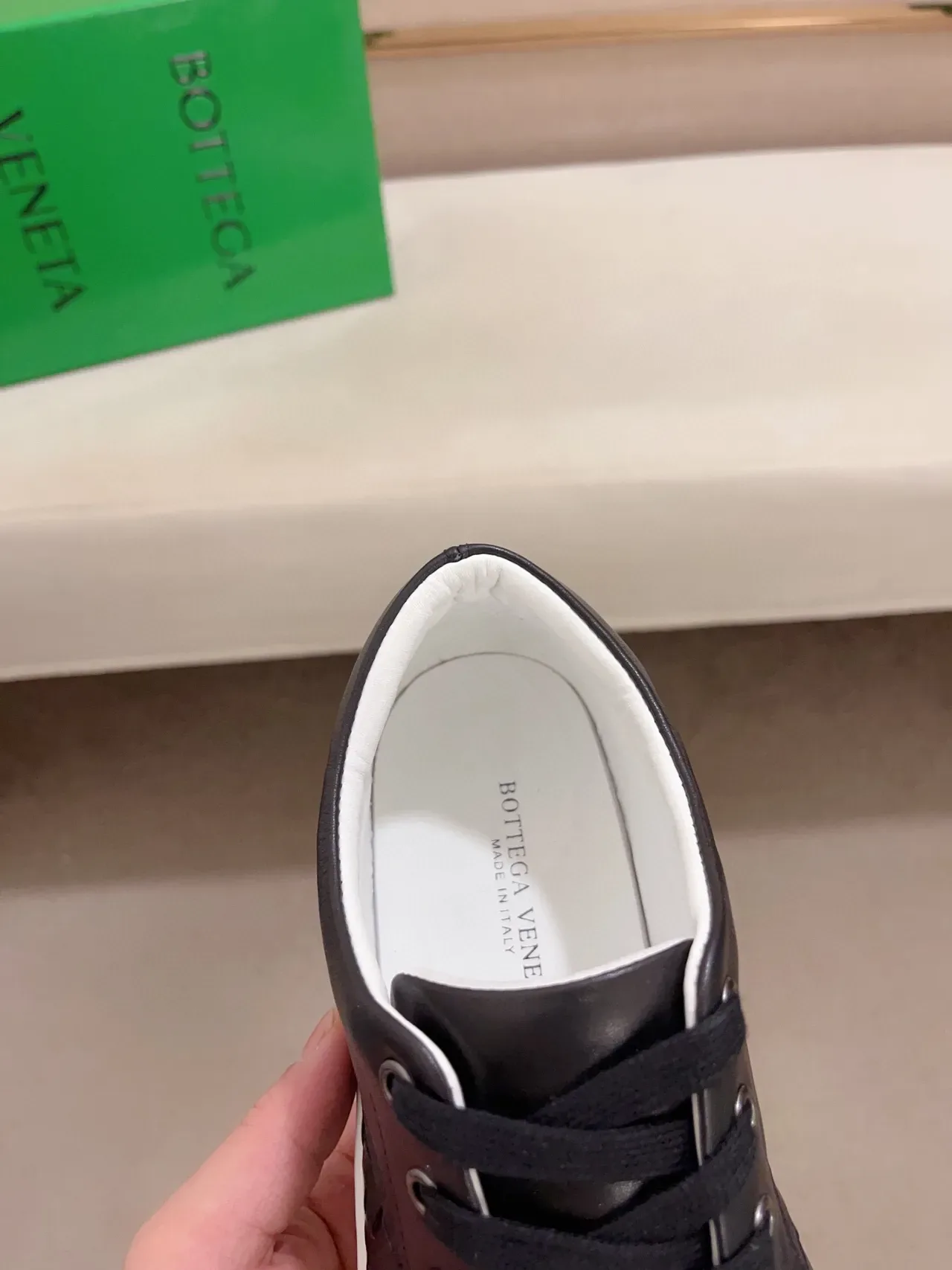 Bottega Veneta Cassette 黑色 Intrecciato 编织皮革 生活方式运动鞋 6