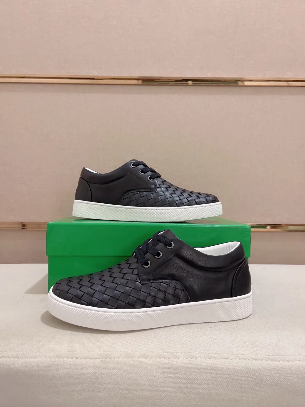 Bottega Veneta Cassette 黑色 Intrecciato 编织皮革 生活方式运动鞋 7