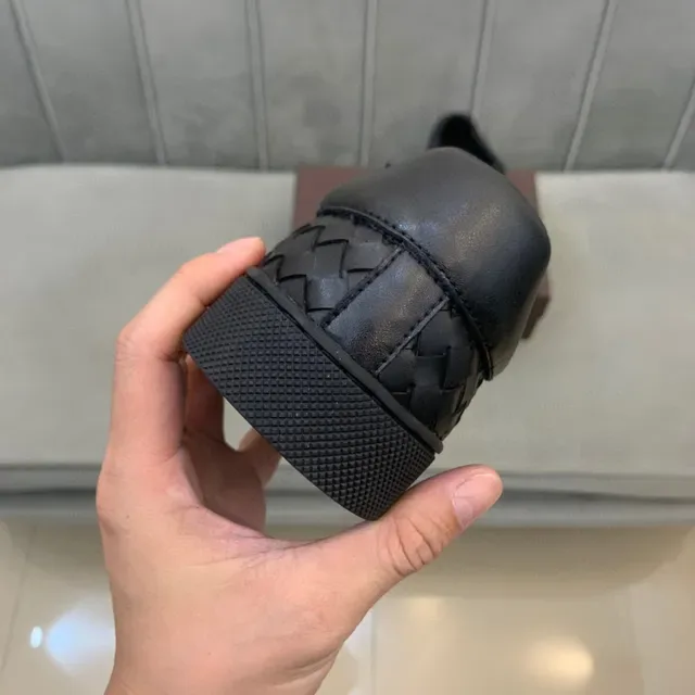 Bottega Veneta Cassette أسود Intrecciato جلد منسوج أسلوب حياة حذاء رياضي 3