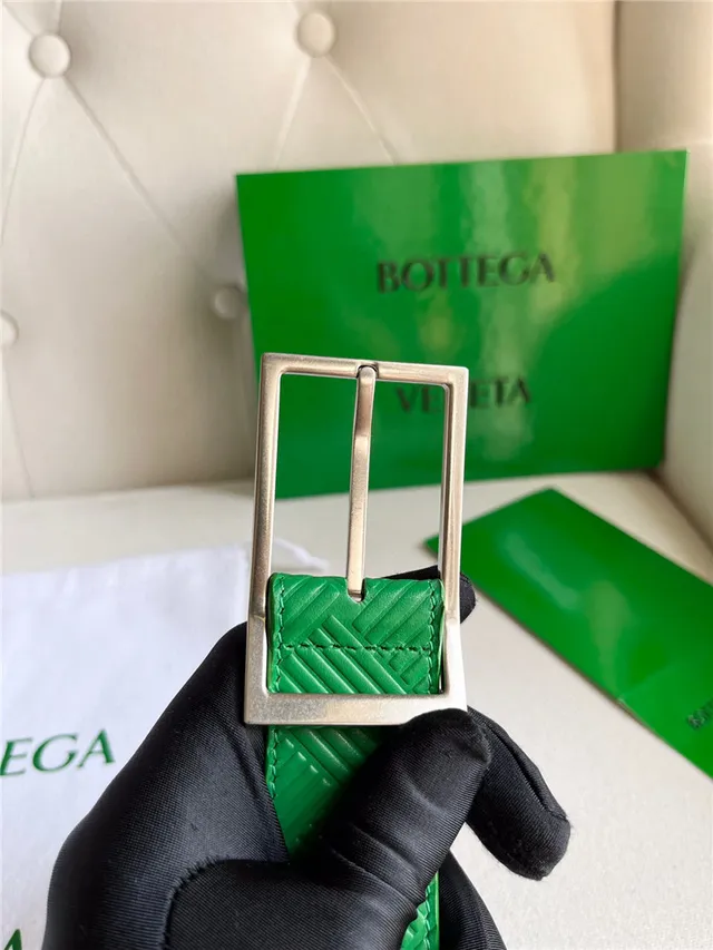 Bottega Veneta সবুজ রূপালী এমবসড জ্যোমেট্রিক ইন্ট্রেচিয়াতো প্যাটার্ন আয়তাকার বাকেল লেদার বেল্ট 12