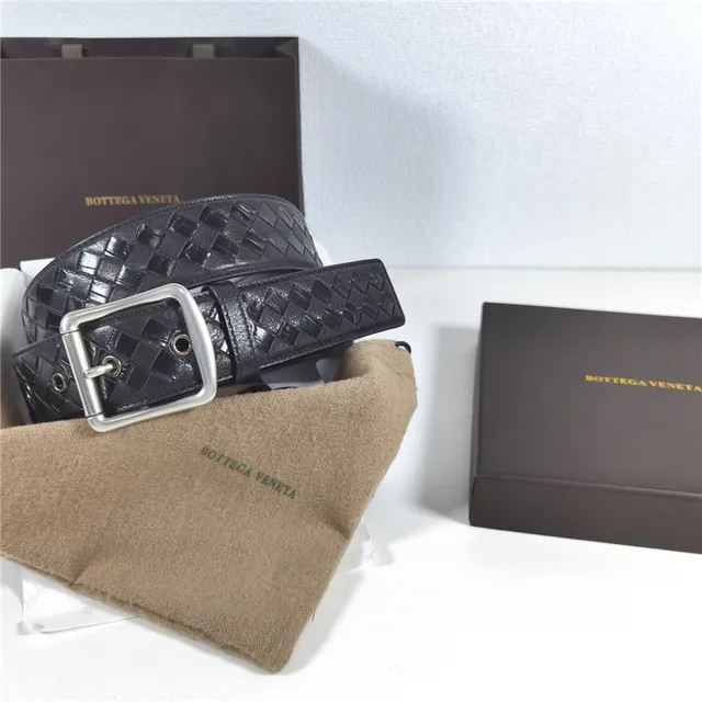 Bottega Veneta Intrecciato Woven Cinturón de cuero negro 2