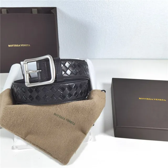Bottega Veneta Intrecciato Woven Cinturón de cuero negro 6