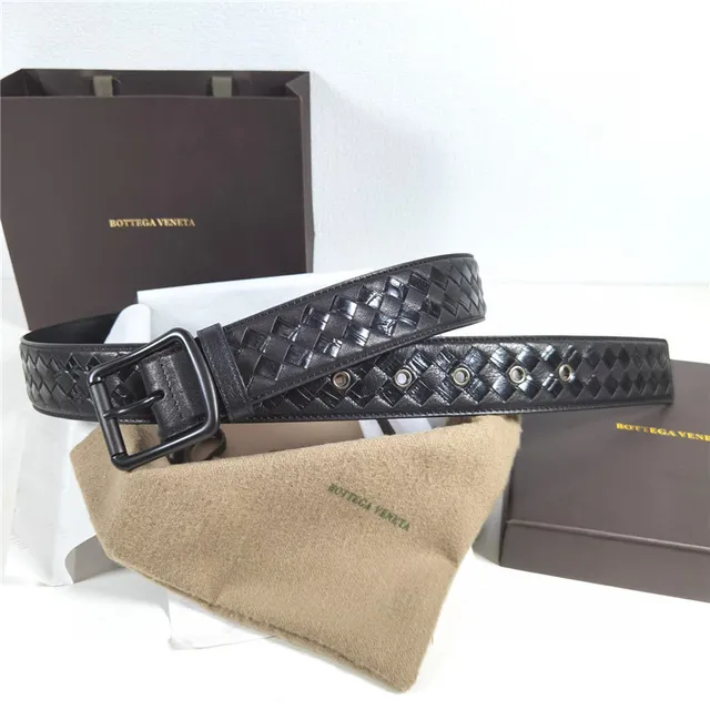 Bottega Veneta Intrecciato Woven Cinturón de cuero negro 17