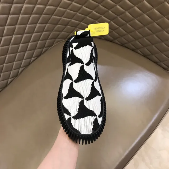 Bottega Veneta Speed Trainer tênis lifestyle preto e branco com malha geométrica 4