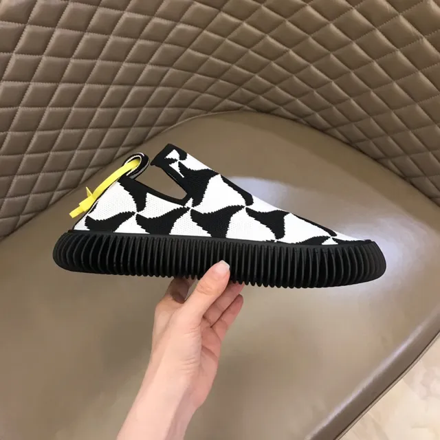 Bottega Veneta Speed Trainer tênis lifestyle preto e branco com malha geométrica 5