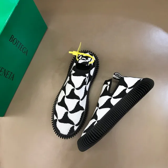 Bottega Veneta Speed Trainer tênis lifestyle preto e branco com malha geométrica 9