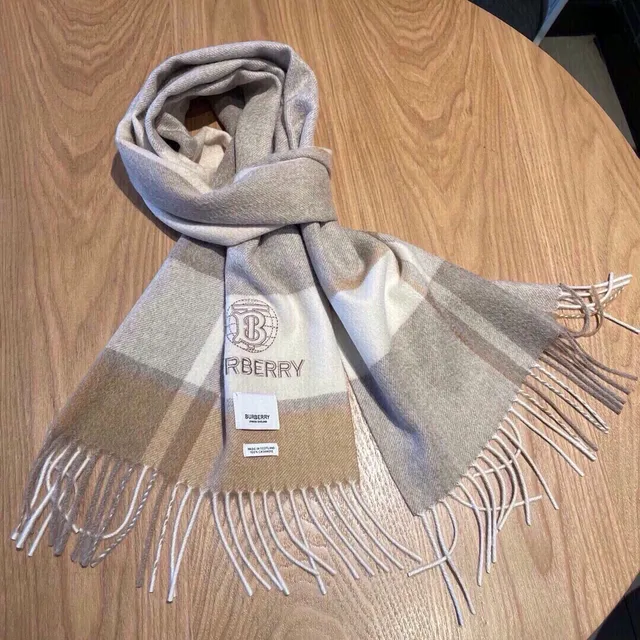 Burberry Classic Check ক্যাশমিয়ার স্কার্ফ 7