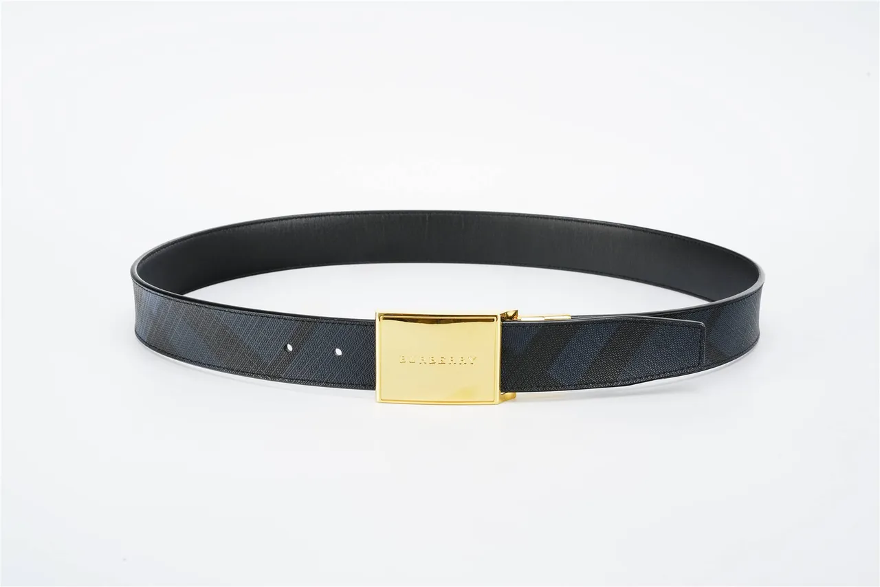 Burberry Knight Cinto de couro preto dourado com fivela retangular texturizada 8