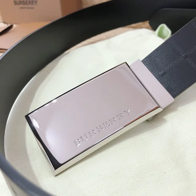 Burberry Knight cinto de couro preto 5