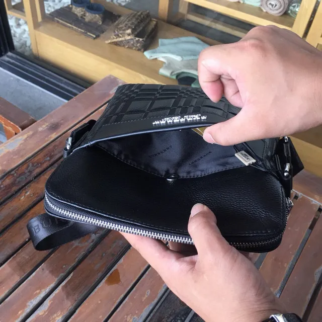 Burberry Knight Negro acolchado cuadrícula bolso cruzado 3