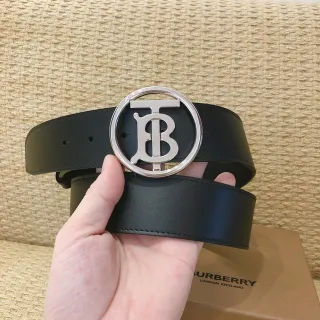 Burberry Knight Negro Plateado circular monograma hebilla cuero suave cinturón