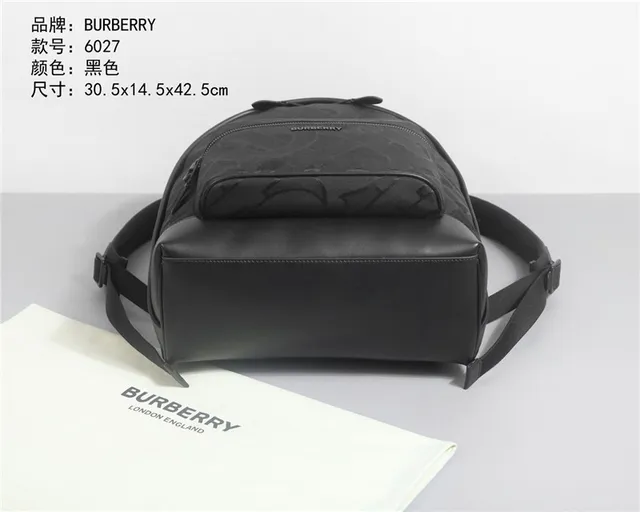 Burberry Knight sac à dos casual monogram tonal noir 8