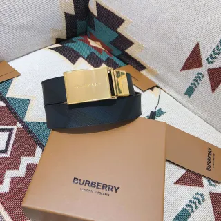 Burberry Knight উল্টানো বোনা চামড়া বেল্ট