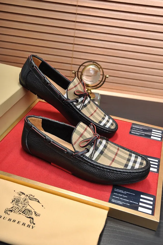 Burberry Loafer Noir Beige Cuir grainé Panel Nova Check Loafer 5